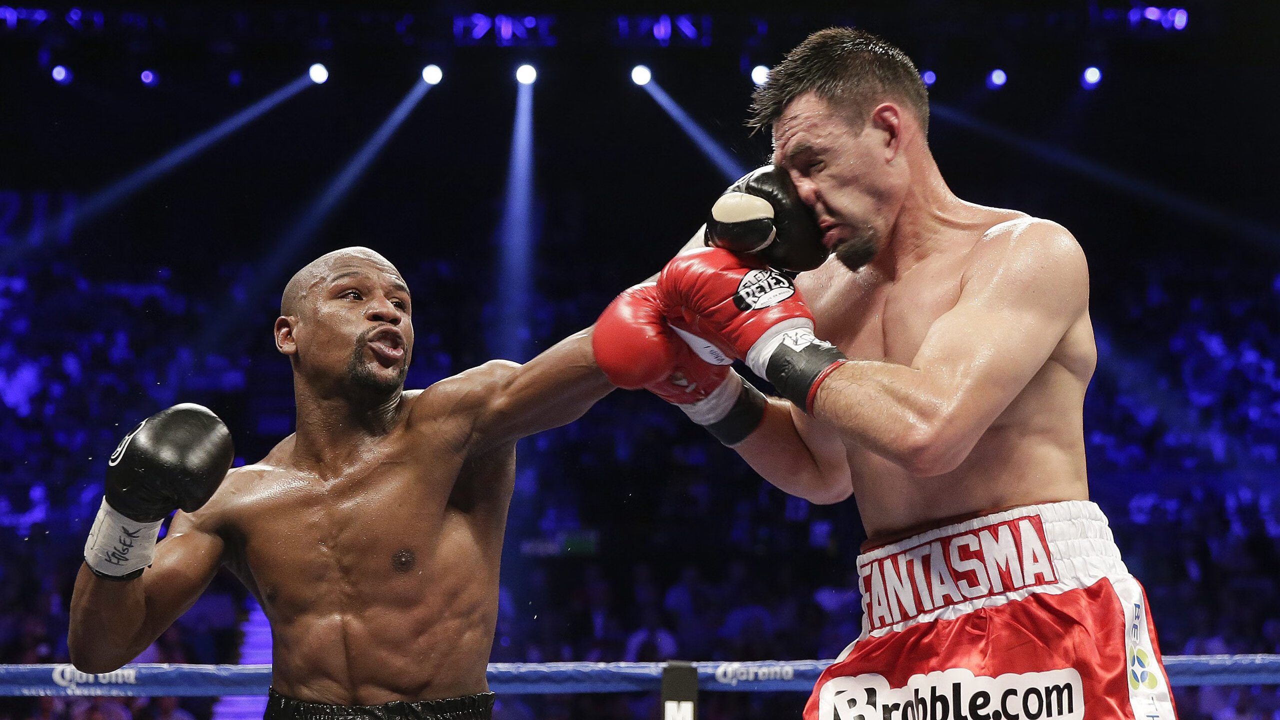 “水下憋气单项赛+安全培训联动” 专家全程监护